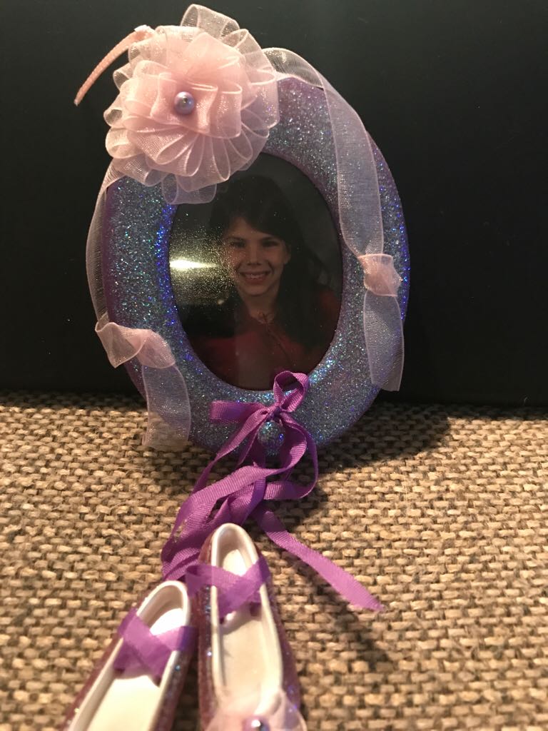 Ballet Photo Holder  (Keepsake Ornament) ornament collectible [Barcode 015012688146] - Main Image 2