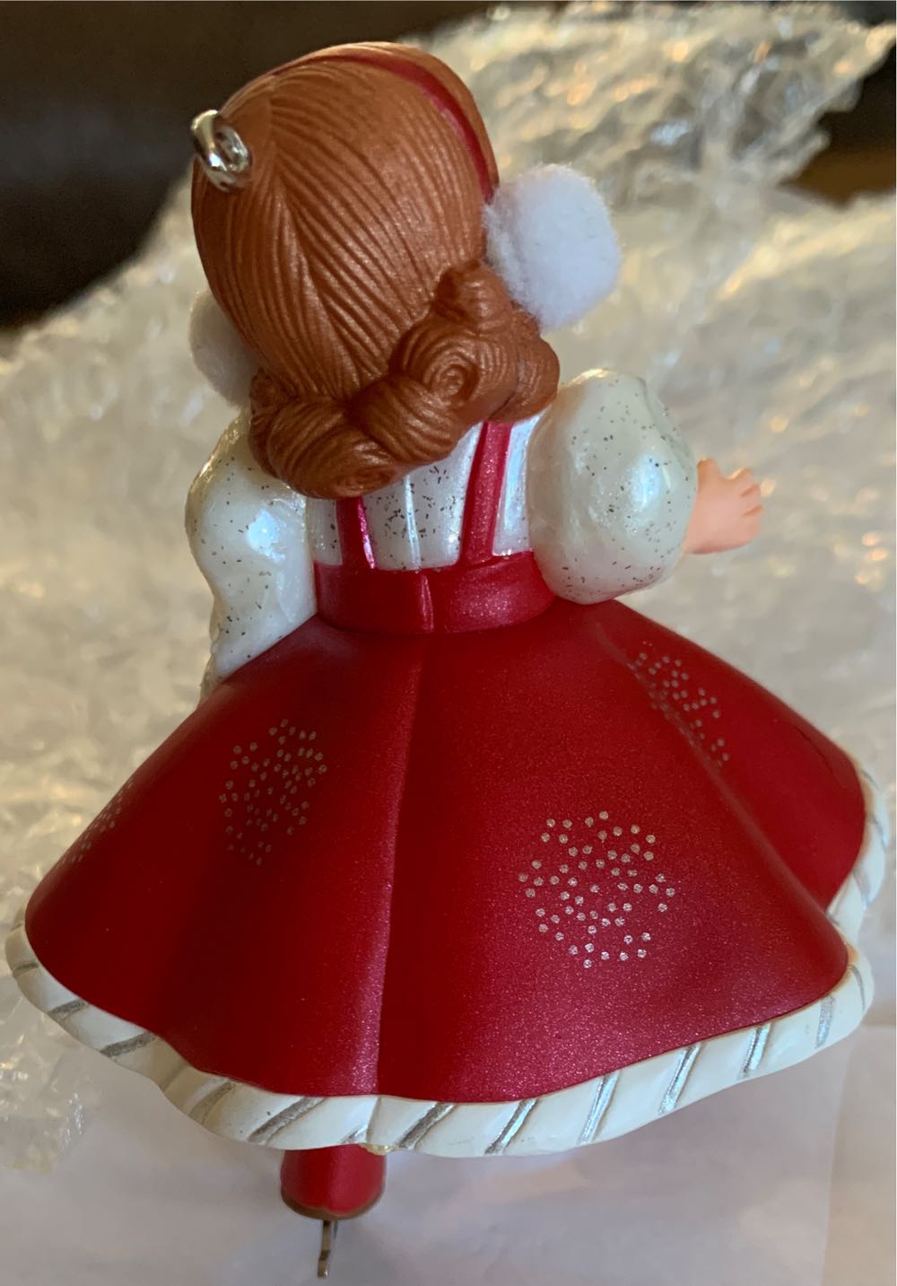 Madame Alexander Holiday Snowflake Skater #8 - Madame Alexander (Madame Alexander) ornament collectible [Barcode 015012723687] - Main Image 4