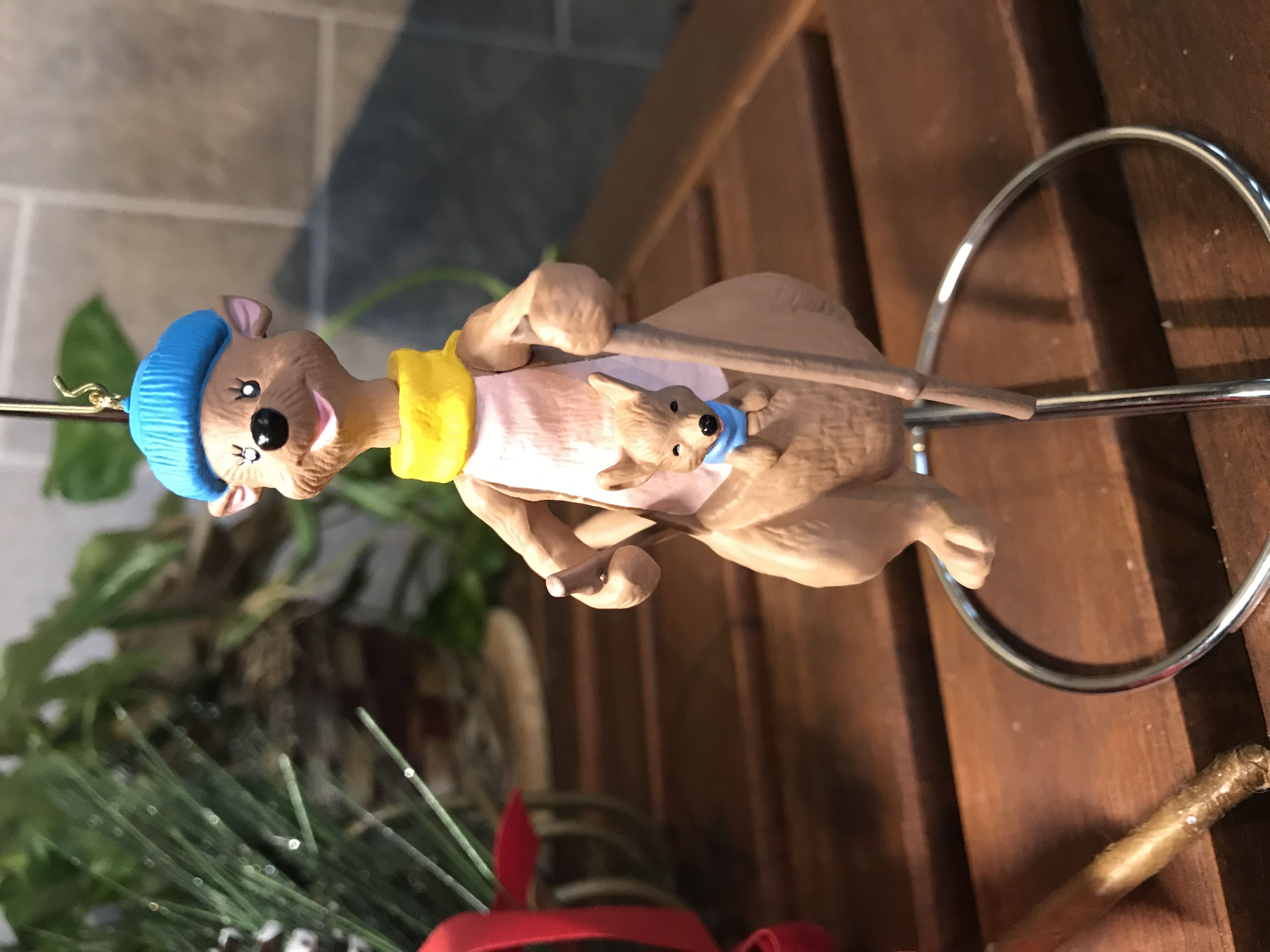 Kanga And Roo - Disney Winnie The Pooh (Walt Disney Productions) ornament collectible [Barcode 015012095470] - Main Image 2