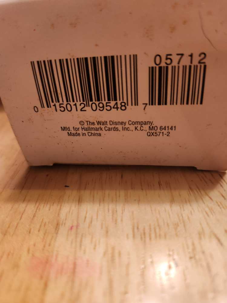 Eyeore - Winnie The Pooh Collection (Winnie the Pooh) ornament collectible [Barcode 015012095487] - Main Image 4