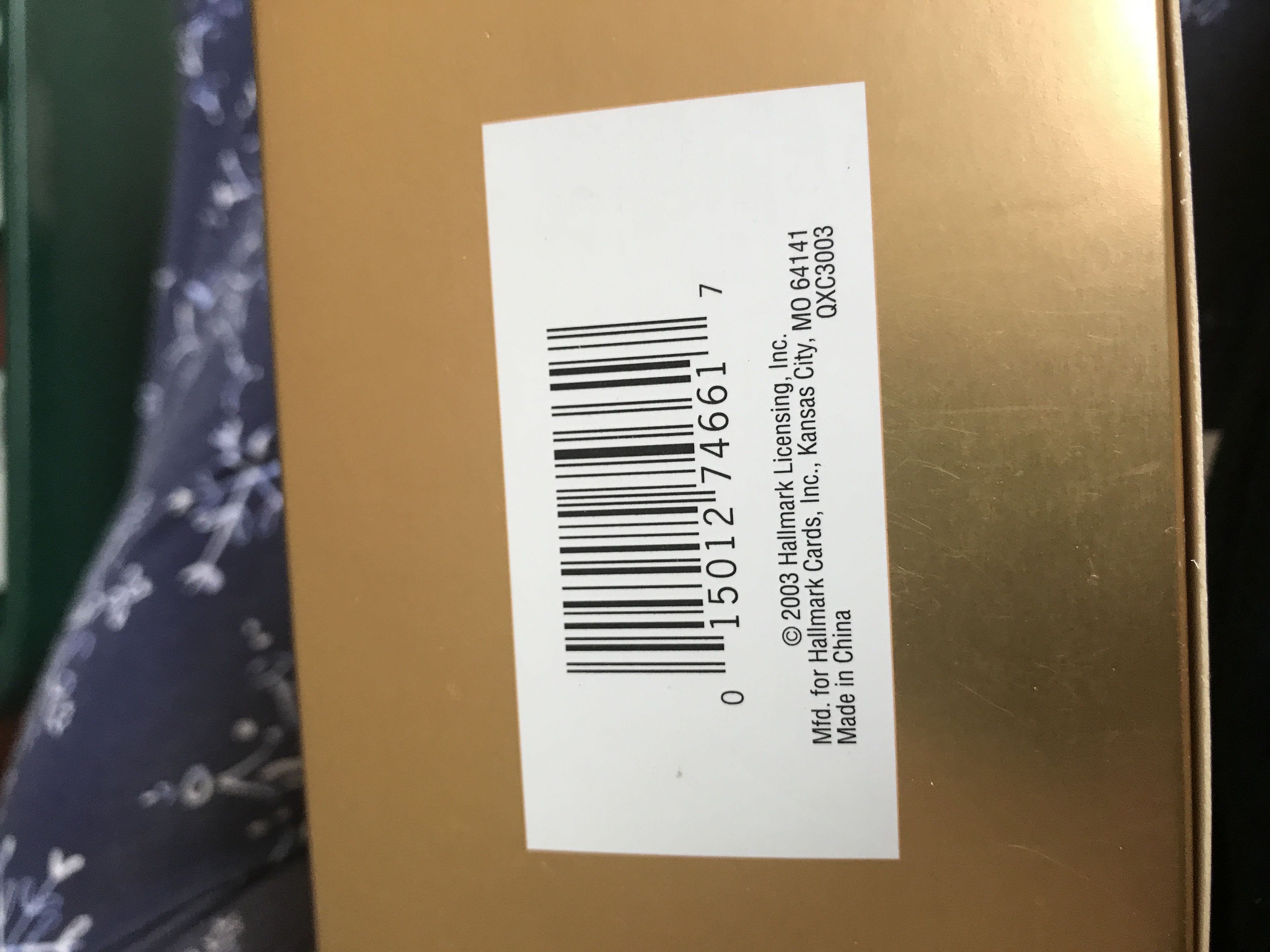 Christmas Window 2003 - Christmas Window (Waiting for Santa) ornament collectible [Barcode 015012746617] - Main Image 3