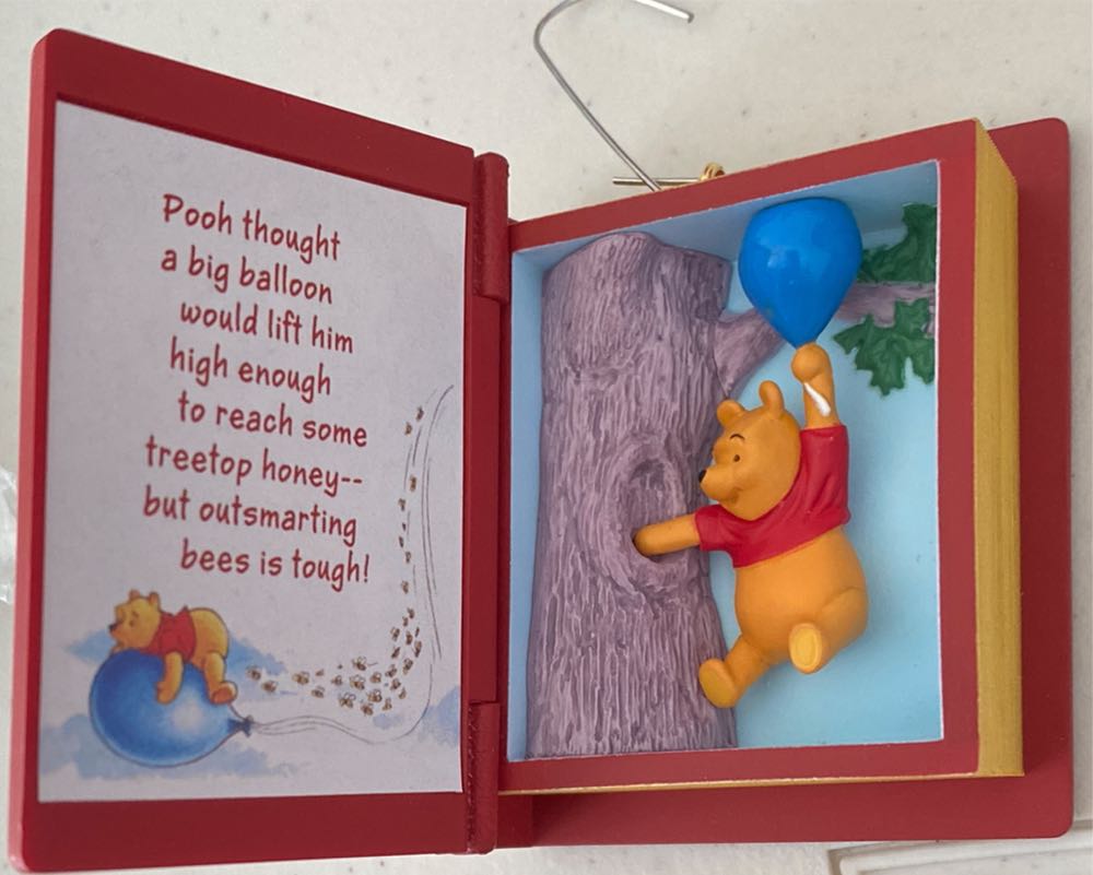Winnie The Pooh Book #6 - Little Rain Cloud - Disney (Winnie the Pooh) ornament collectible [Barcode 015012747515] - Main Image 4