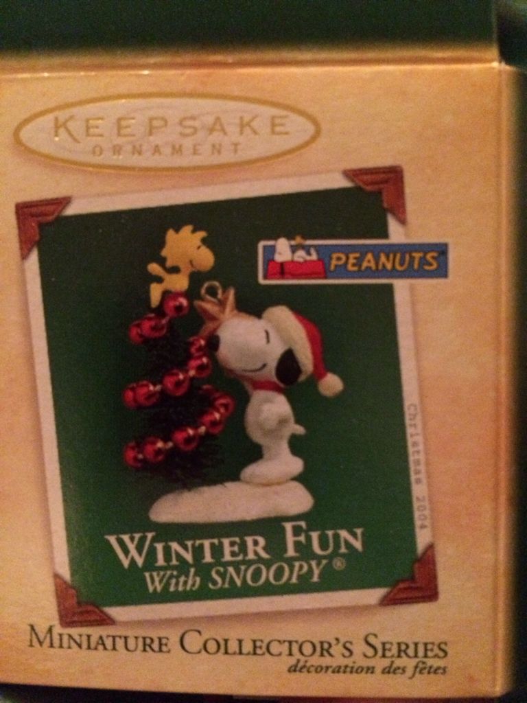 Winter Fun With Snoopy #7 - Winter Fun With Snoopy (The Peanuts Gang) ornament collectible [Barcode 015012812787] - Main Image 1