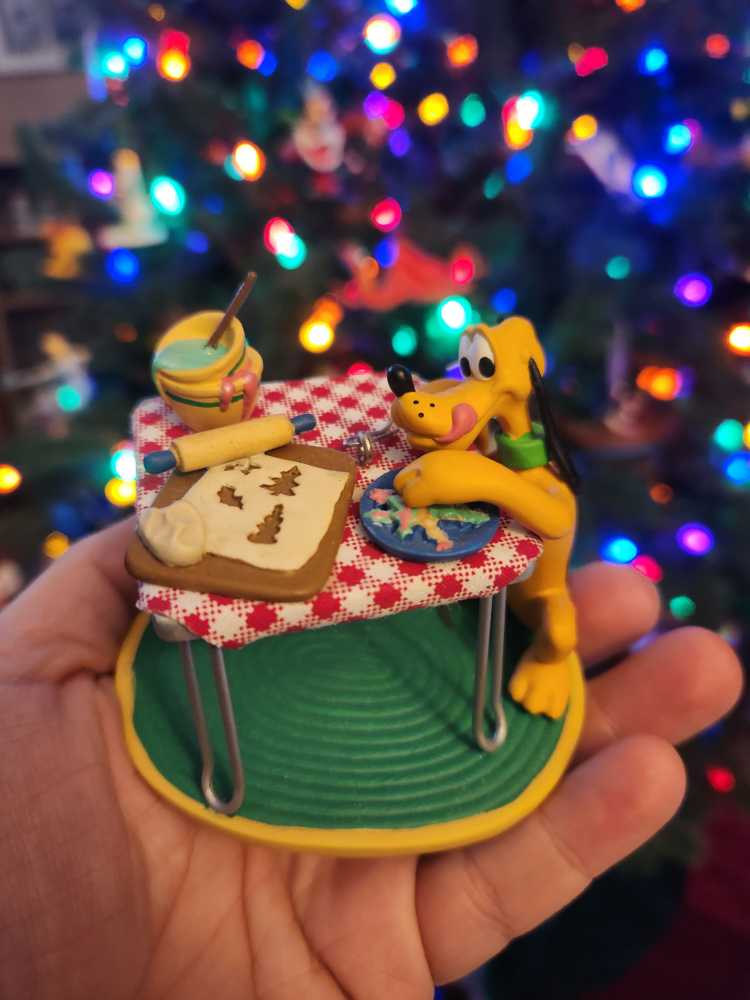 Sneaking A Treat! - Hallmark Keepsake (Mickey & Friends) ornament collectible [Barcode 015012830866] - Main Image 4