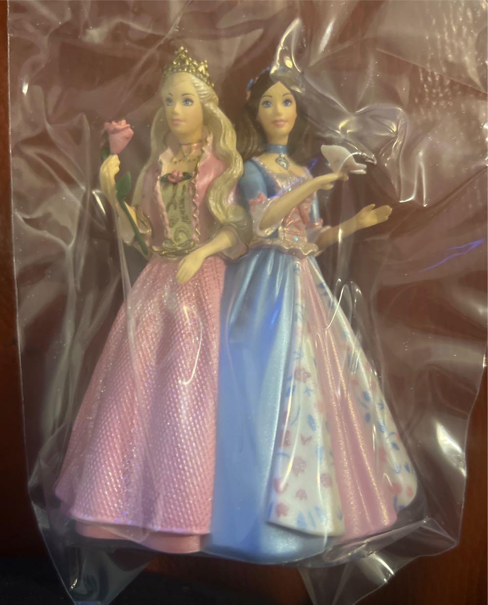 Barbie as the Princess and the Pauper - Barbie Movies (Barbie) ornament collectible [Barcode 015012839838] - Main Image 4
