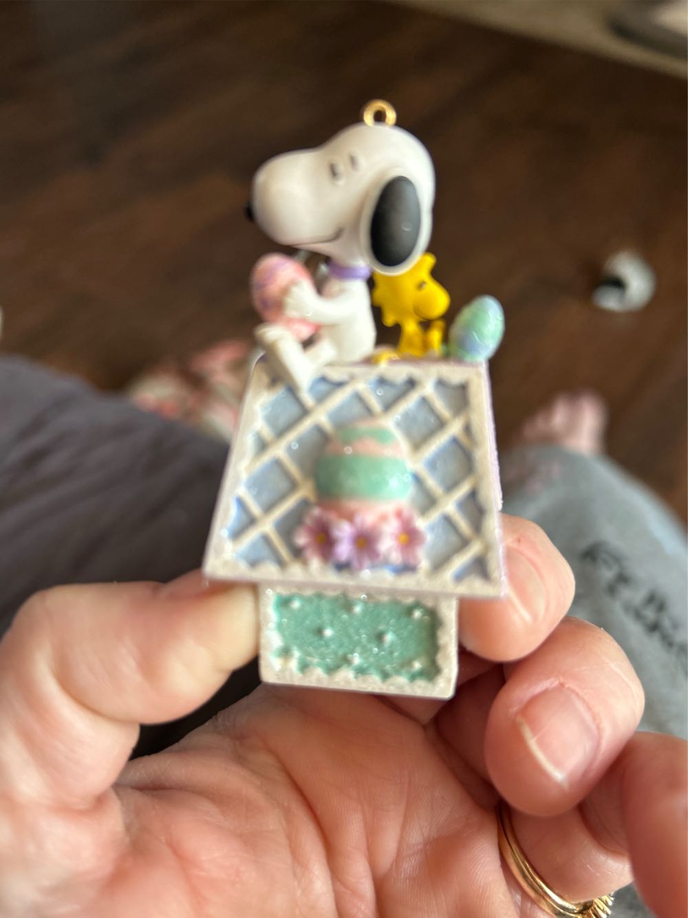 Springtime Inspirations! Snoopy - Peanuts Easter (Peanuts) ornament collectible [Barcode 015012849974] - Main Image 4