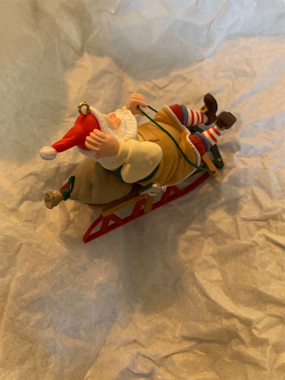 Toymaker Santa 2005 Exclusive Repaint - Toymaker Santa Series (Santa) ornament collectible [Barcode 015012871104] - Main Image 4