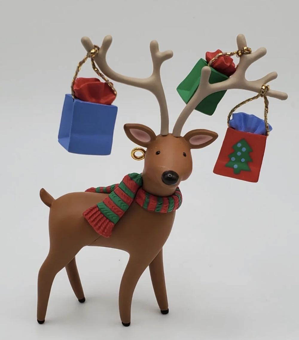 Santa’s Little Shopper  - Reindeer (Reindeer) ornament collectible [Barcode 015012871807] - Main Image 2