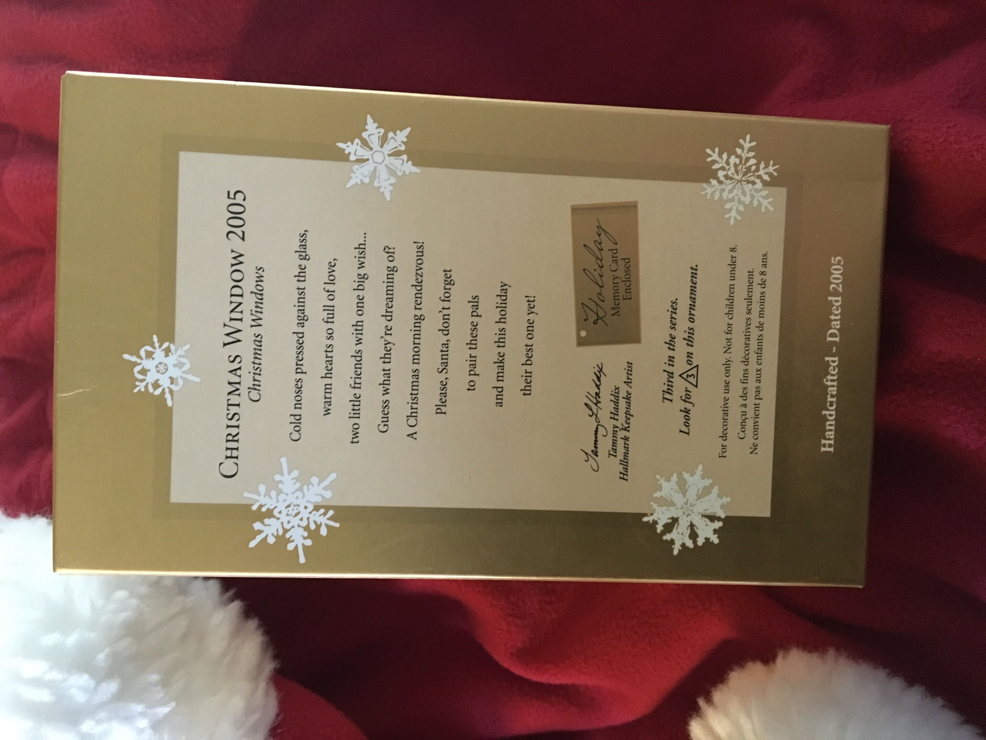 Christmas Window - Pet Shop - 2005 - Hallmark KOC Christmas Windows (3rd In Series: Pet Shop) ornament collectible [Barcode 015012872286] - Main Image 2