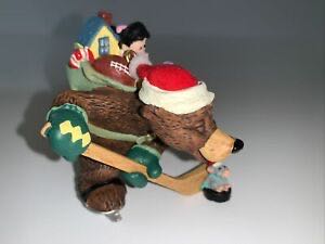 Nick & Christopher #2 Hockey Thrills - Nick and Christopher (Bear And Mouse) ornament collectible [Barcode 015012881257] - Main Image 3