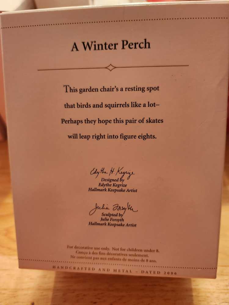 A Winter Perch - Winter Garden Collection (Marjolein Bastin) ornament collectible [Barcode 015012910261] - Main Image 3