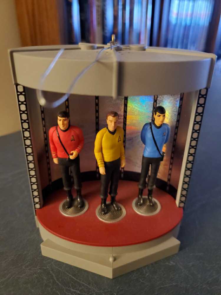 The Transporter Chamber - Star Trek (Star Trek) ornament collectible [Barcode 015012915792] - Main Image 3