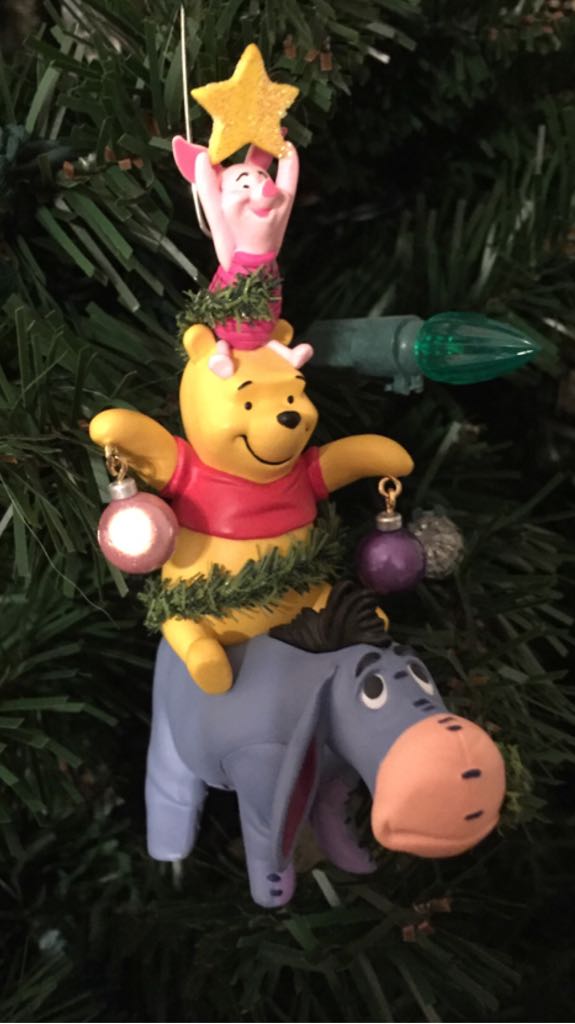 A Very Friendly Christmas Tree - Winnie the Pooh (Disney) ornament collectible [Barcode 015012926545] - Main Image 2