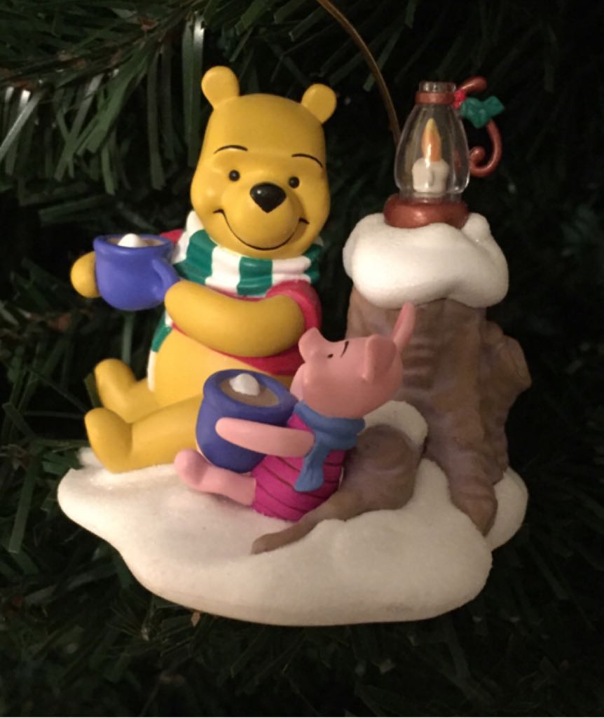 Cocoa For Two: Piglet And Pooh - Winnie the Pooh (Winnie the Pooh) ornament collectible [Barcode 015012927078] - Main Image 2