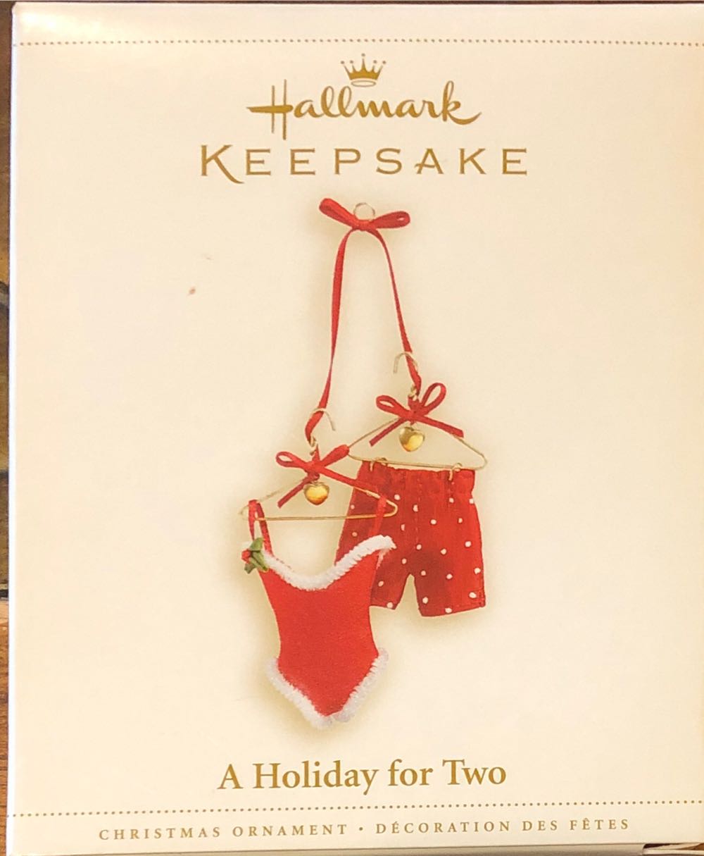 Holiday For Two, A - Holiday Barbie (Santa Clothes, Mrs. Claus Clothes) ornament collectible [Barcode 015012938258] - Main Image 2