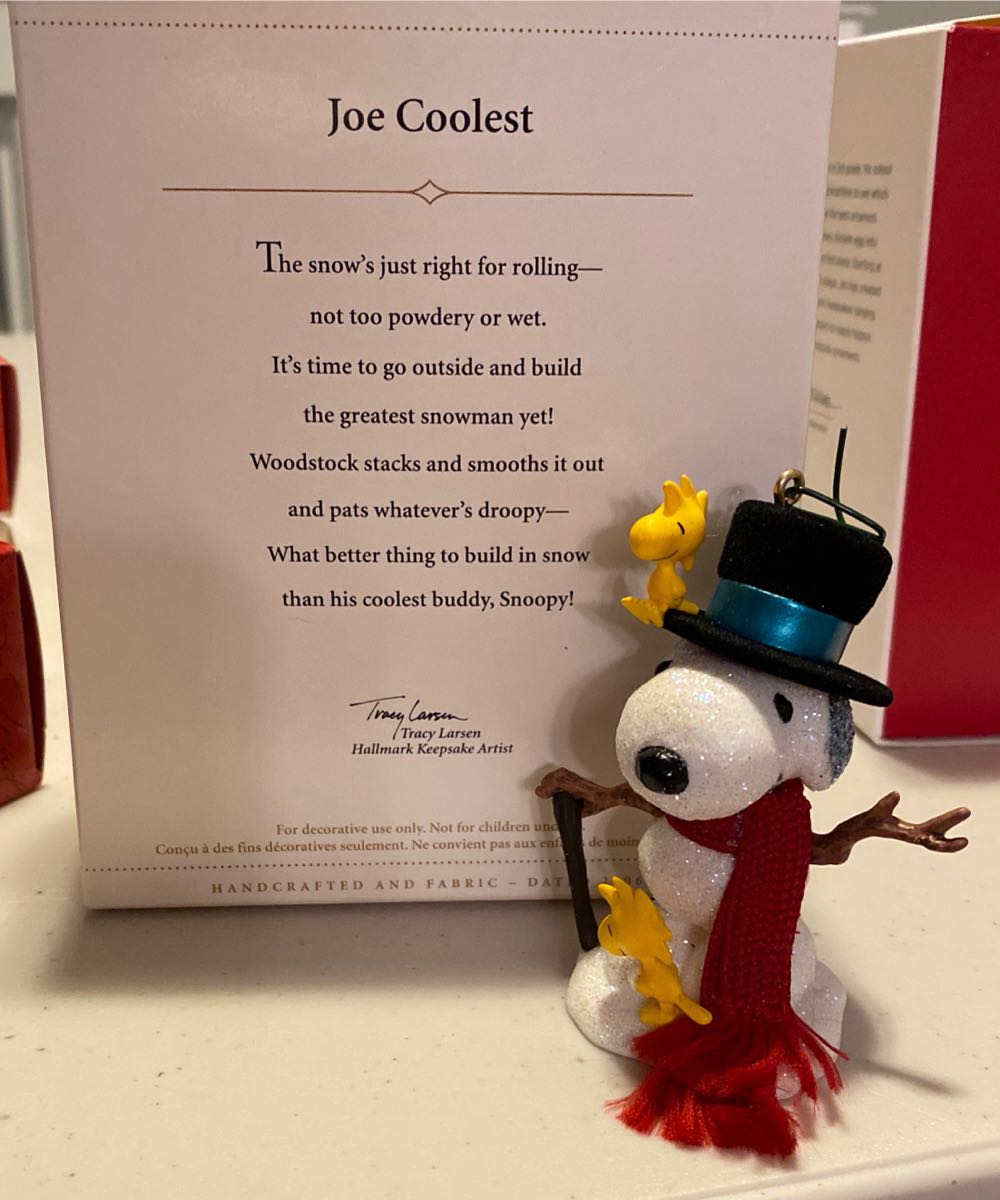 Joe Coolest - The Peanuts Gang (Peanuts) ornament collectible [Barcode 015012957730] - Main Image 4