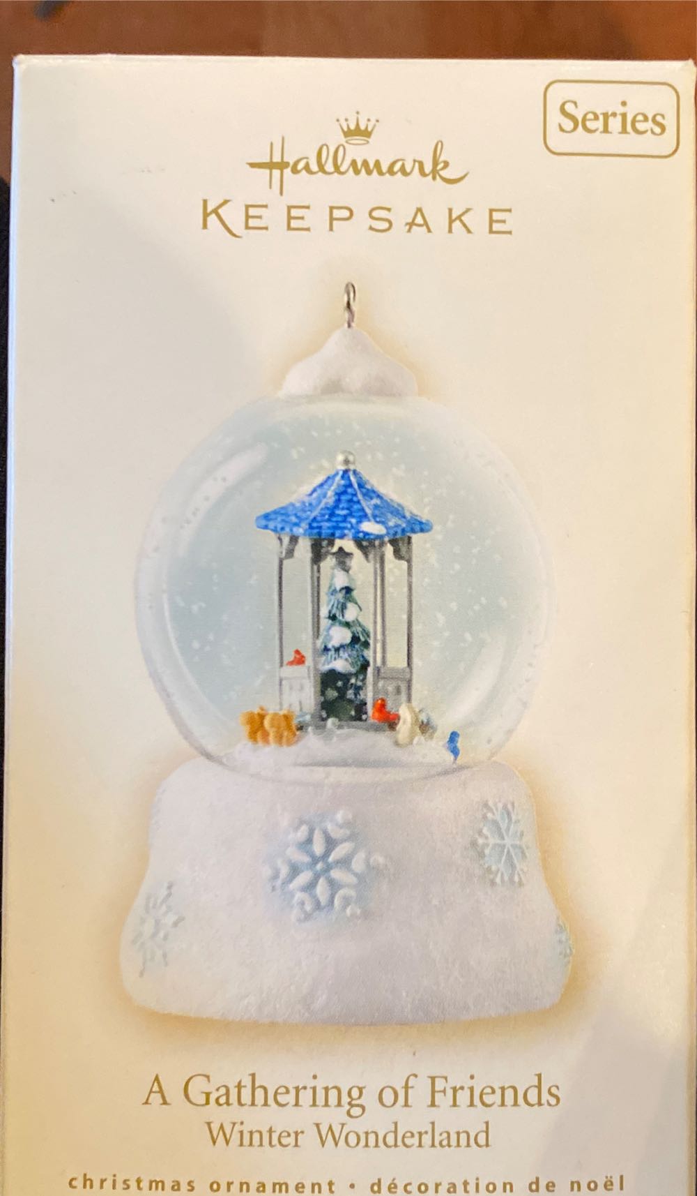 WW#6 - A Gathering Of Friends - Winter Wonderland (Snow Globes) ornament collectible [Barcode 015012975468] - Main Image 2