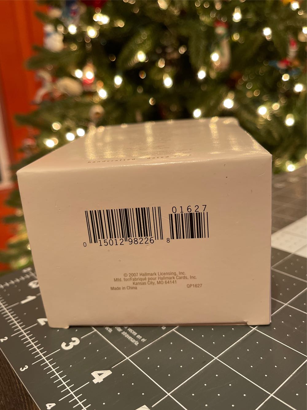 SWG Wishing-Well Friends - The Snowmen of Winter Garden (Snowman) ornament collectible [Barcode 015012982268] - Main Image 3