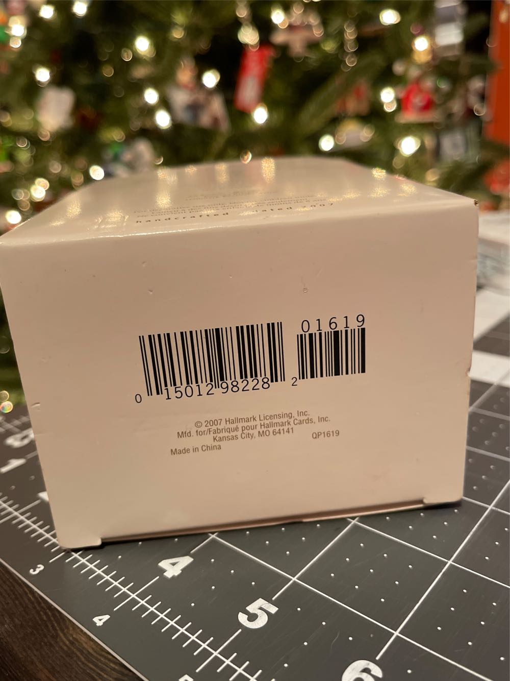 Garden Bells - The Snowmen of Winter Garden (Snowman) ornament collectible [Barcode 015012982282] - Main Image 3