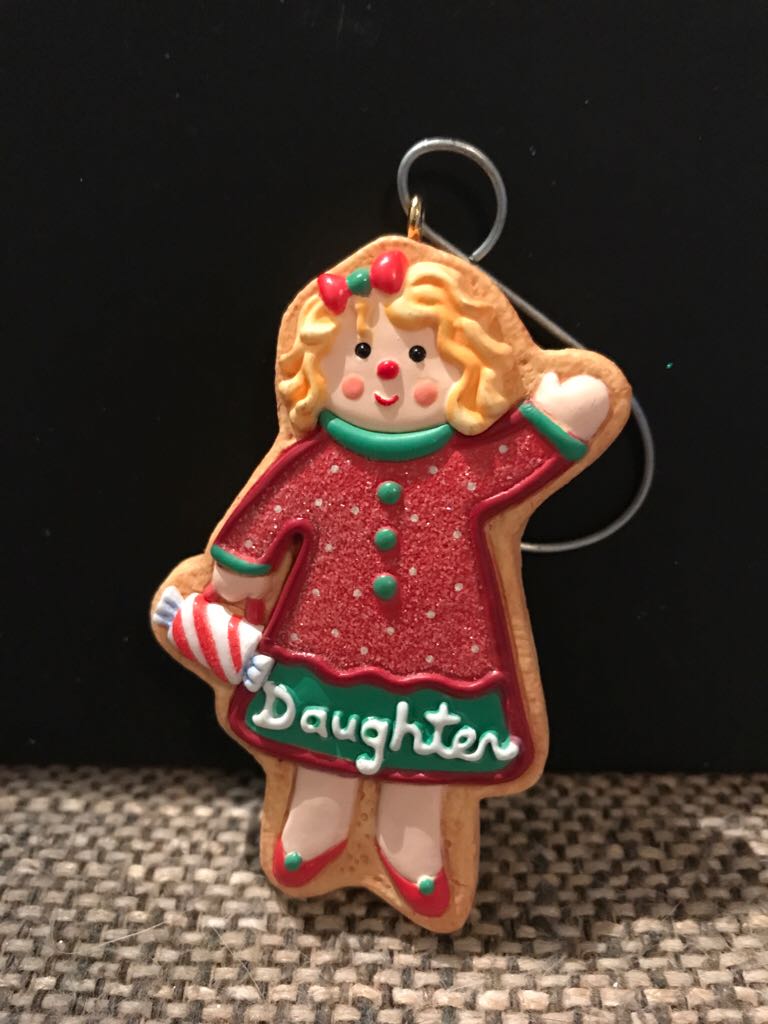 Daughter - Gingerbread Daughter - Daughter (Son/Daughter) ornament collectible [Barcode 015012984750] - Main Image 2