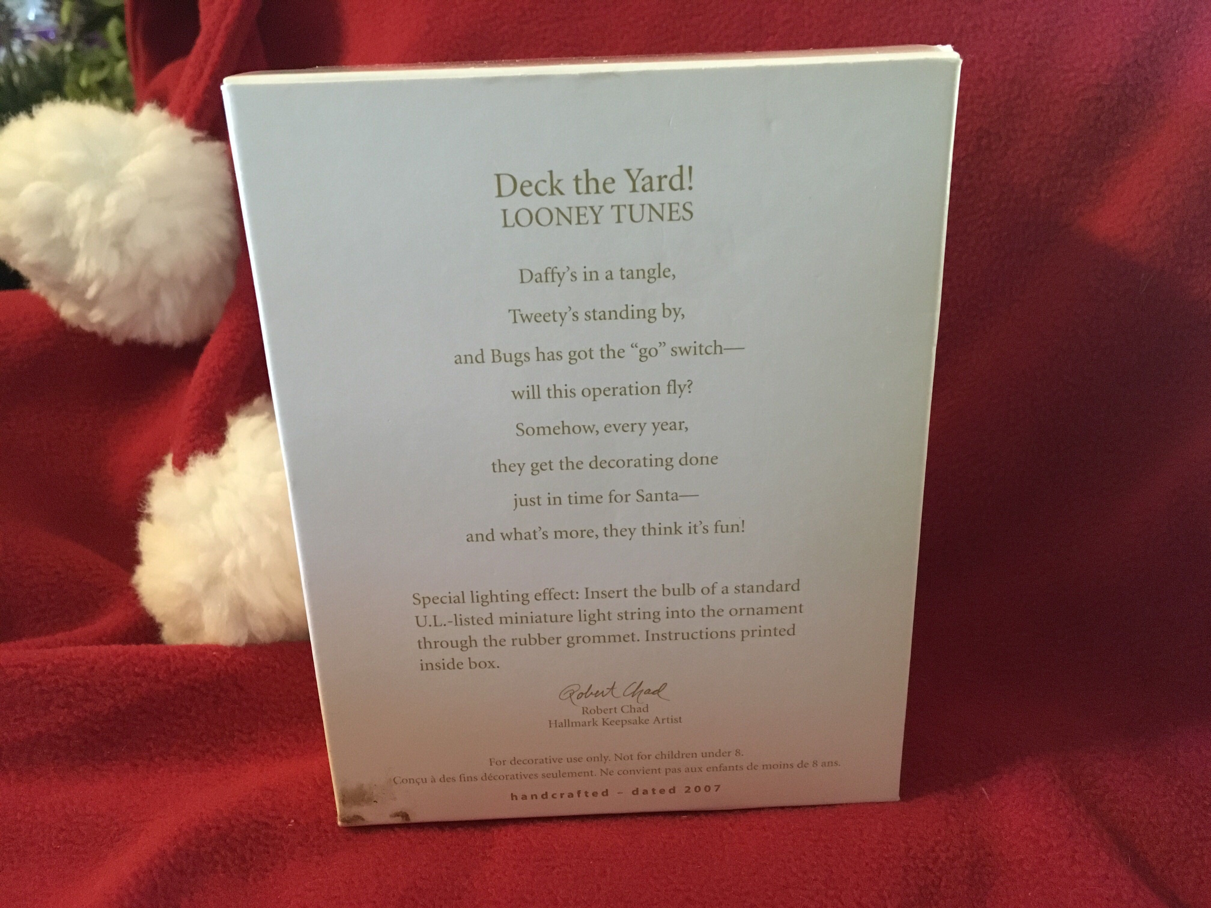 Deck The Yard - Looney Tunes (Cartoons) ornament collectible [Barcode 015012992724] - Main Image 2