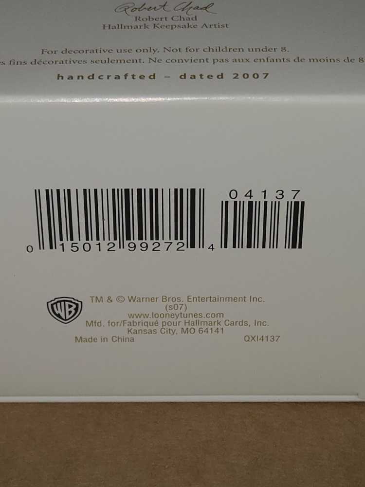 Deck The Yard - Looney Tunes (Cartoons) ornament collectible [Barcode 015012992724] - Main Image 3