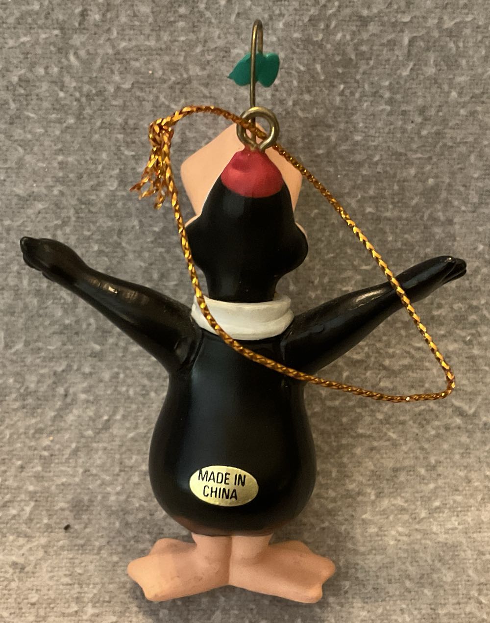 Carlton Cards Merry Kissmas From Opus - Opus N’ Bill (Toys & Games) ornament collectible [Barcode 018100244767] - Main Image 3