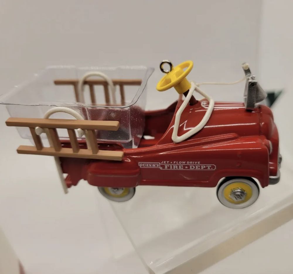 Murray Fire Truck - 2 - Kiddie Car Classics (Kiddie Car Classics) ornament collectible [Barcode 015012176612] - Main Image 4