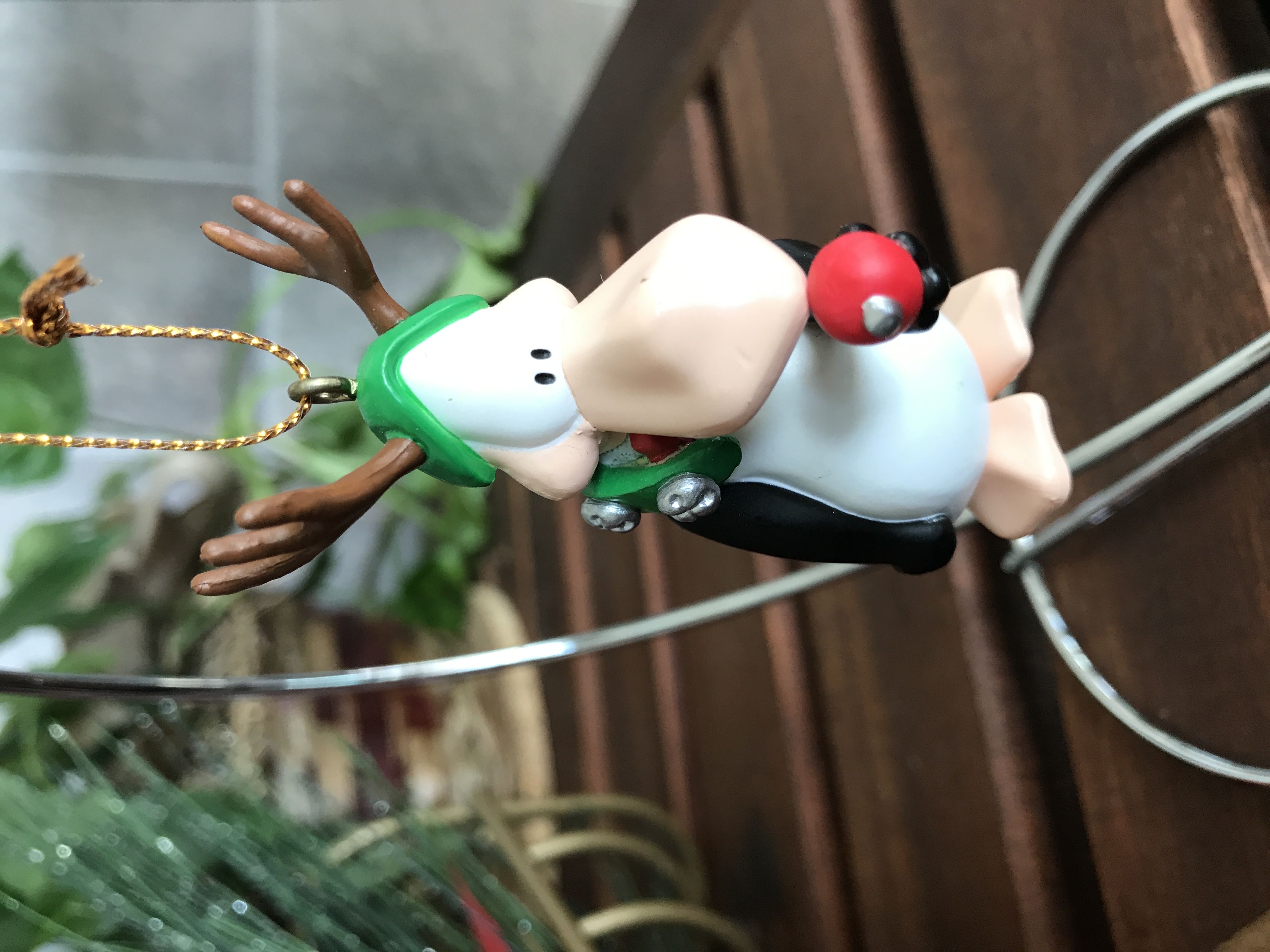 American Greeting Opus The Red Nosed Penguin - Looney Tunes, Opus (Looney Tunes) ornament collectible [Barcode 018100501372] - Main Image 2
