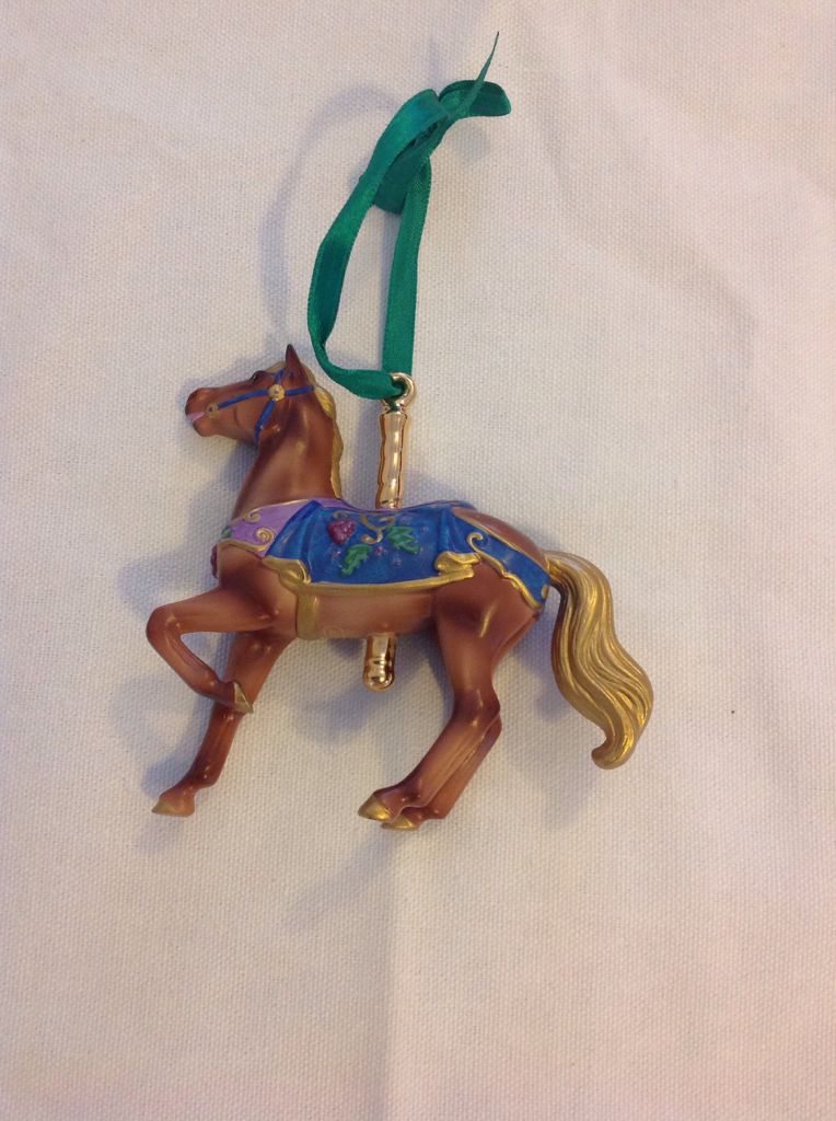 Renaissance Stander - Renaissance Series ornament collectible [Barcode 019756706098] - Main Image 2