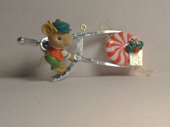 Merry millimeters  - Made To Measure (Enesco Mouse) ornament collectible [Barcode 045544043236] - Main Image 1