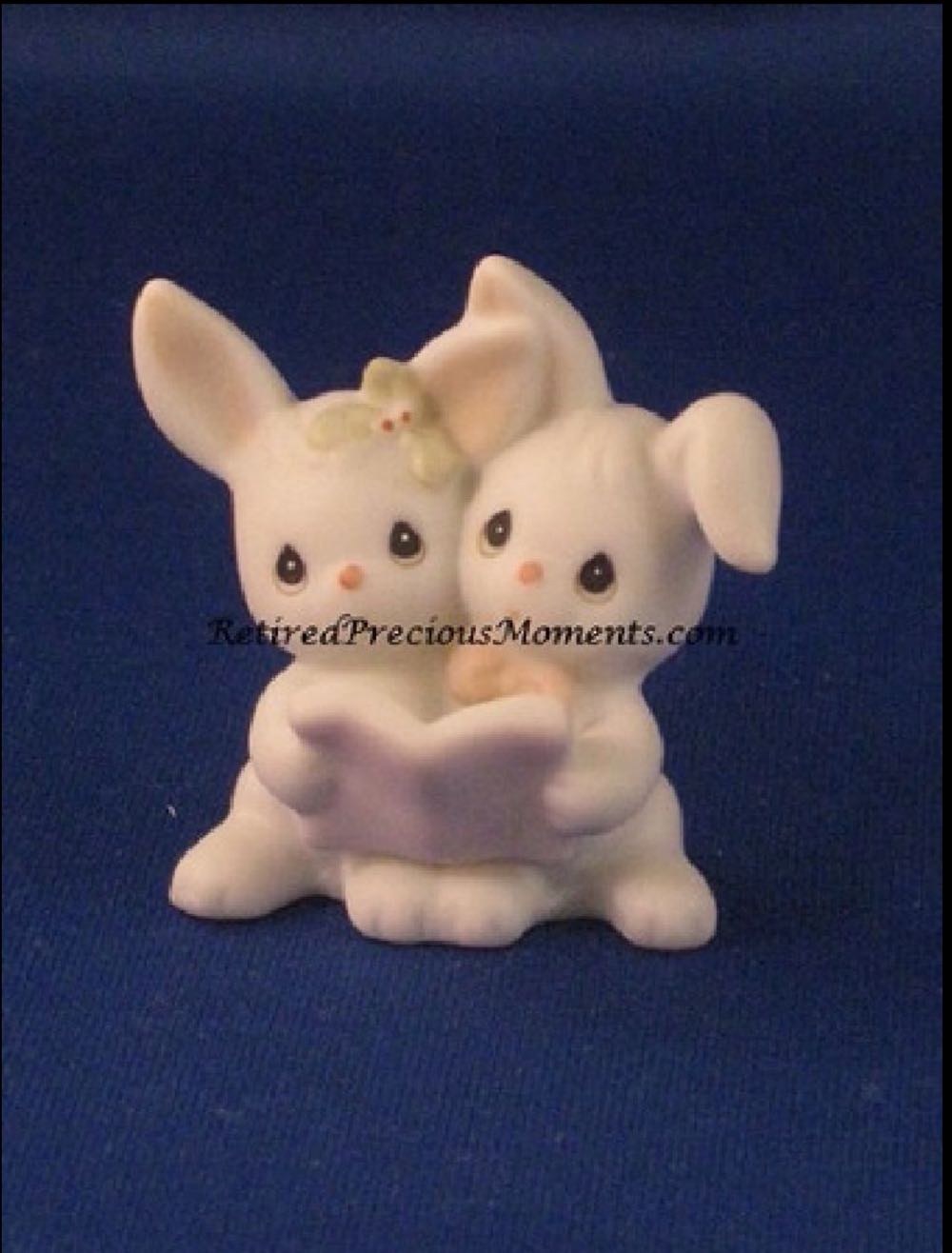 PM Sugar Town Bunnies Carolling - Sugar Town Precious Moments (Christmas Precious Moments Figurine) ornament collectible [Barcode 045544398572] - Main Image 2