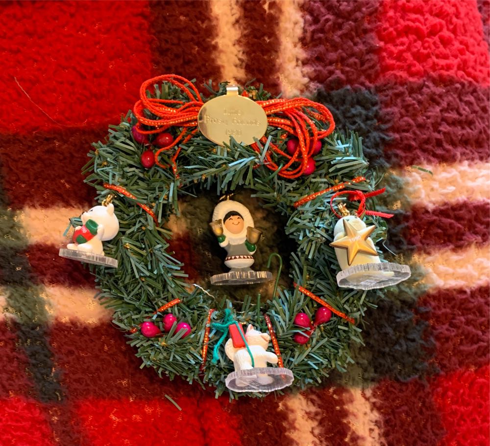 Little Frosty Friends Memory Wreath  - Little Frosty Friends (Frosty Friends) ornament collectible [Barcode 070000022845] - Main Image 3