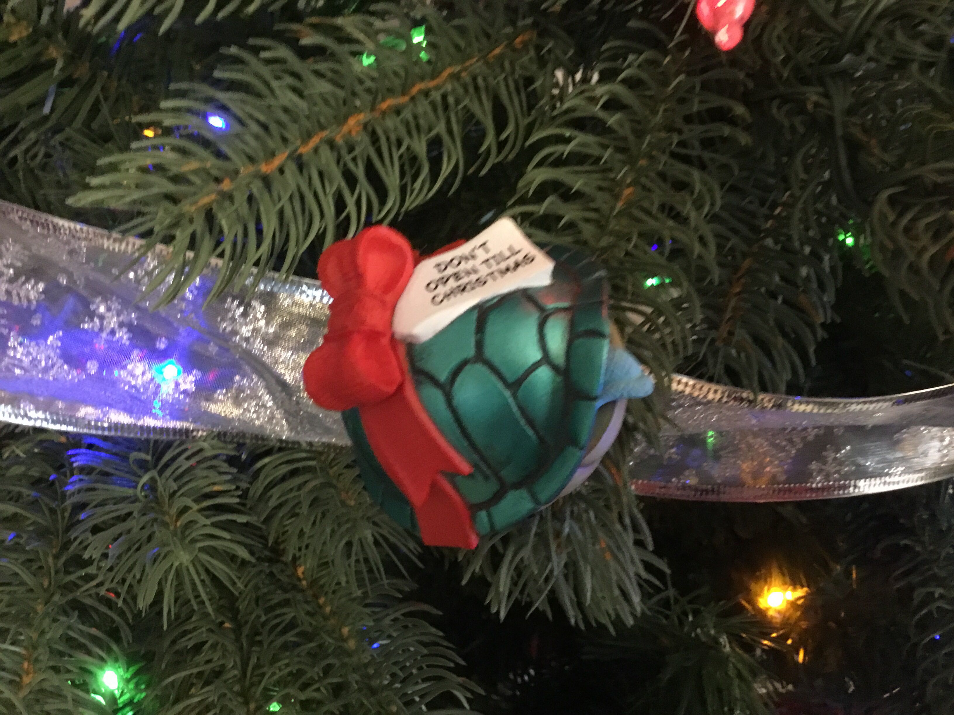 Crayola Crayon #2 (1990) Bright Moving Colors 🐶 - Crayola Crayon (Crayola Crayons) ornament collectible [Barcode 070000027444] - Main Image 3