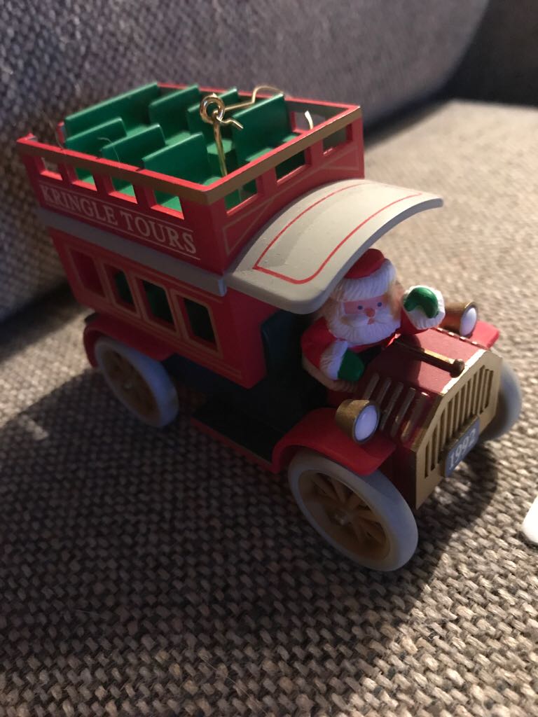 Holiday Teatime - Here Comes Santa (Mice, Tea, Food) ornament collectible [Barcode 070000027505] - Main Image 2