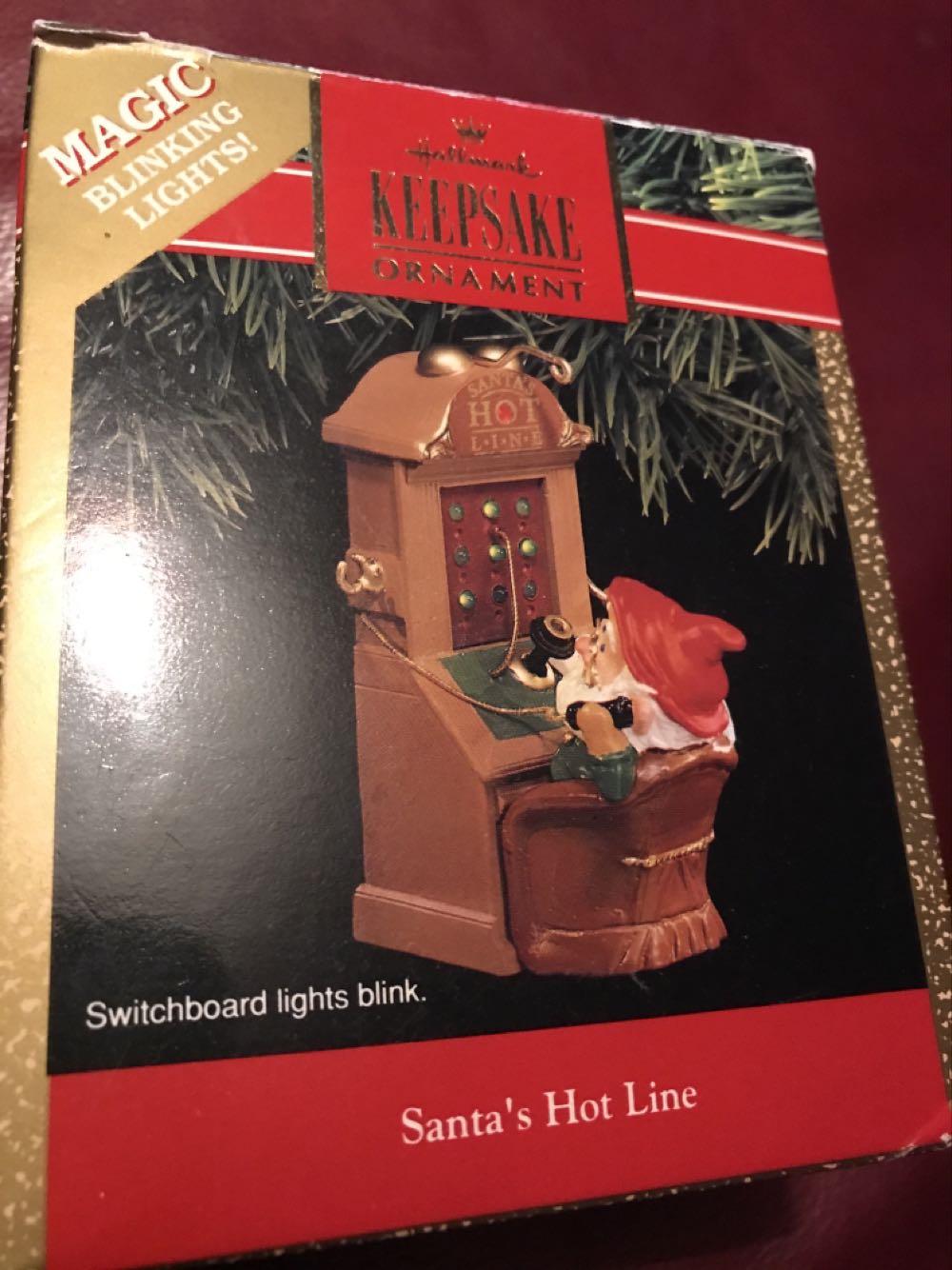 Santa’s Hot Line - The Peanuts Gang (Keepsake Magic, Light & Sound) ornament collectible [Barcode 070000027536] - Main Image 2