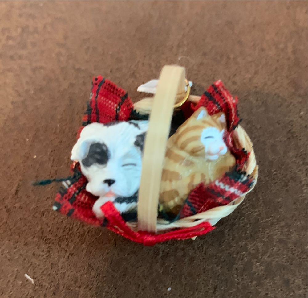 Special Friends - Miniature Old English Village Series (Cat, Dog, Friendship, Mini) ornament collectible [Barcode 070000027680] - Main Image 3