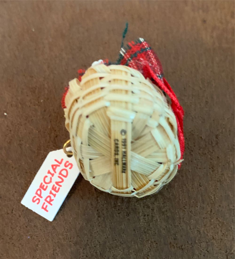 Special Friends - Miniature Old English Village Series (Cat, Dog, Friendship, Mini) ornament collectible [Barcode 070000027680] - Main Image 4