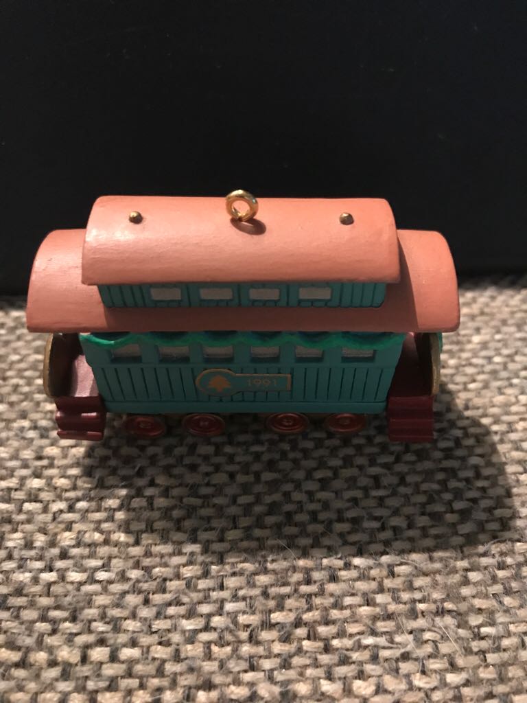 #3 Claus & Co RR Passenger Car - Claus & Co. RR Collection (Collector’s Series) ornament collectible [Barcode 070000061592] - Main Image 2