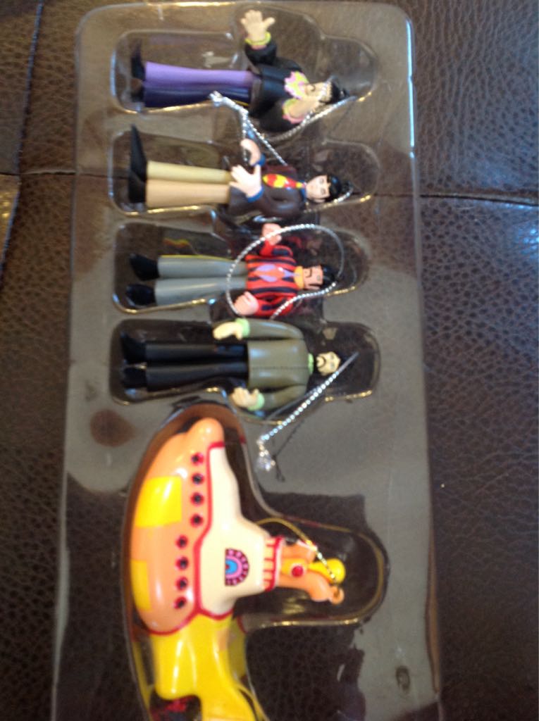 Beatles Yellow Submarine  (Musicians) ornament collectible [Barcode 086131208010] - Main Image 2