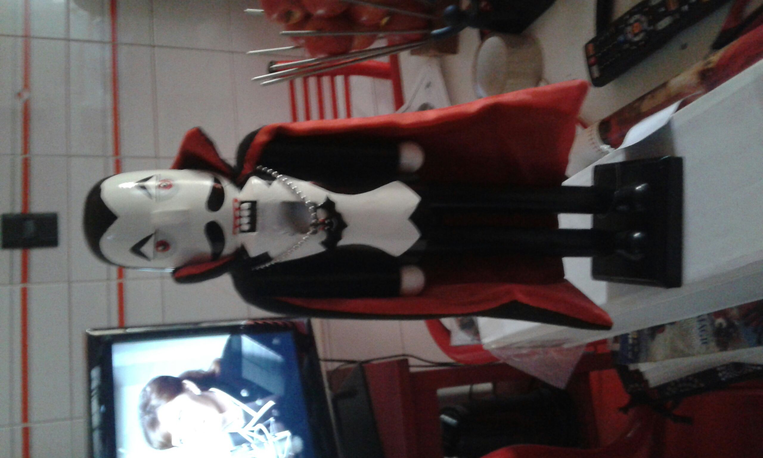 Dracula Nutcracker  (Halloween) ornament collectible [Barcode 086131316937] - Main Image 2