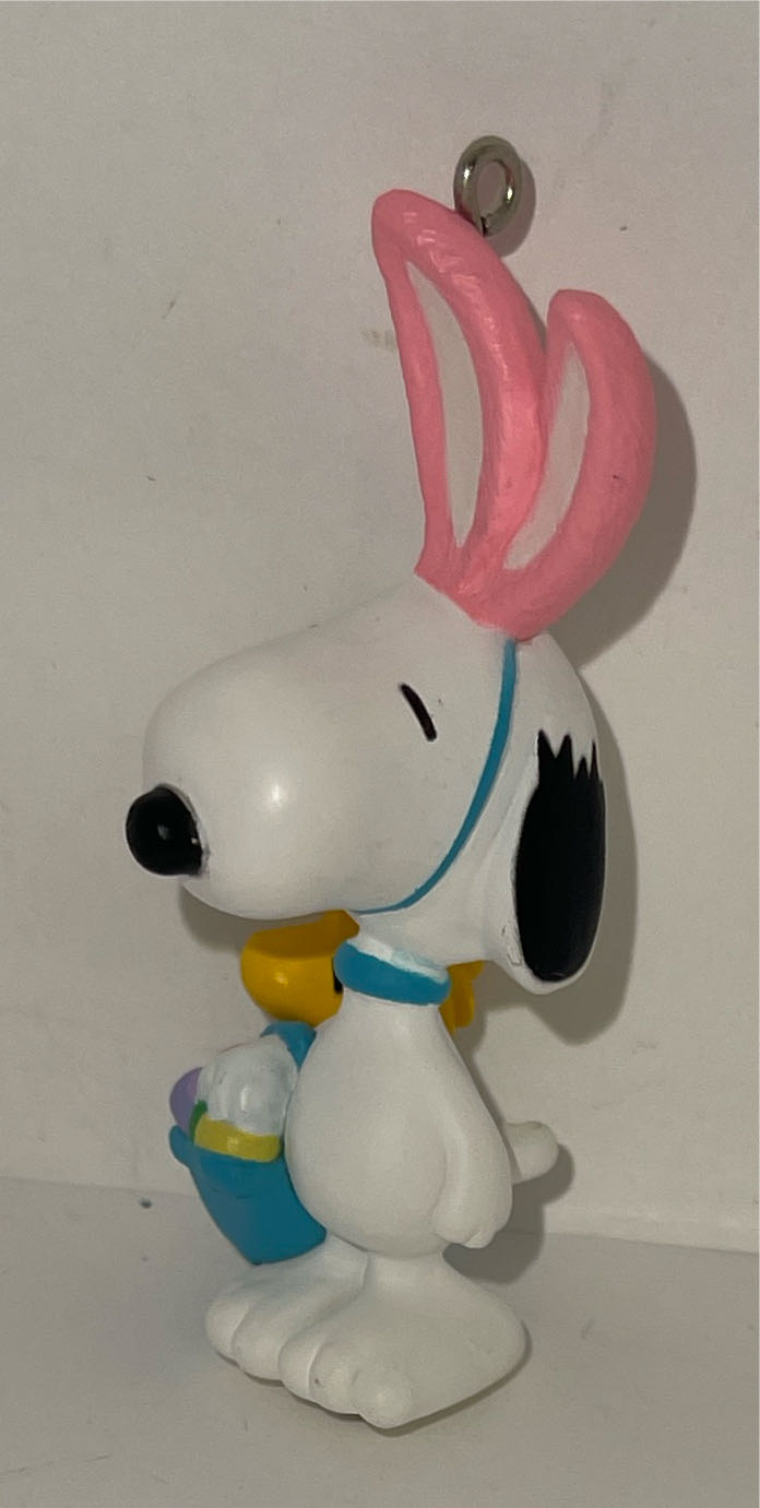 Peanuts Easter Beagle - Peanuts Easter (Easter) ornament collectible [Barcode 015012246322] - Main Image 4