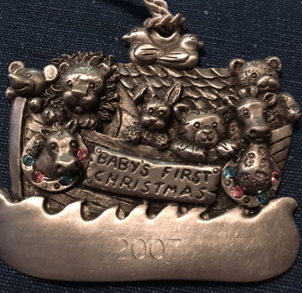 Disney: Mickey & Minnie Jumping For Joy