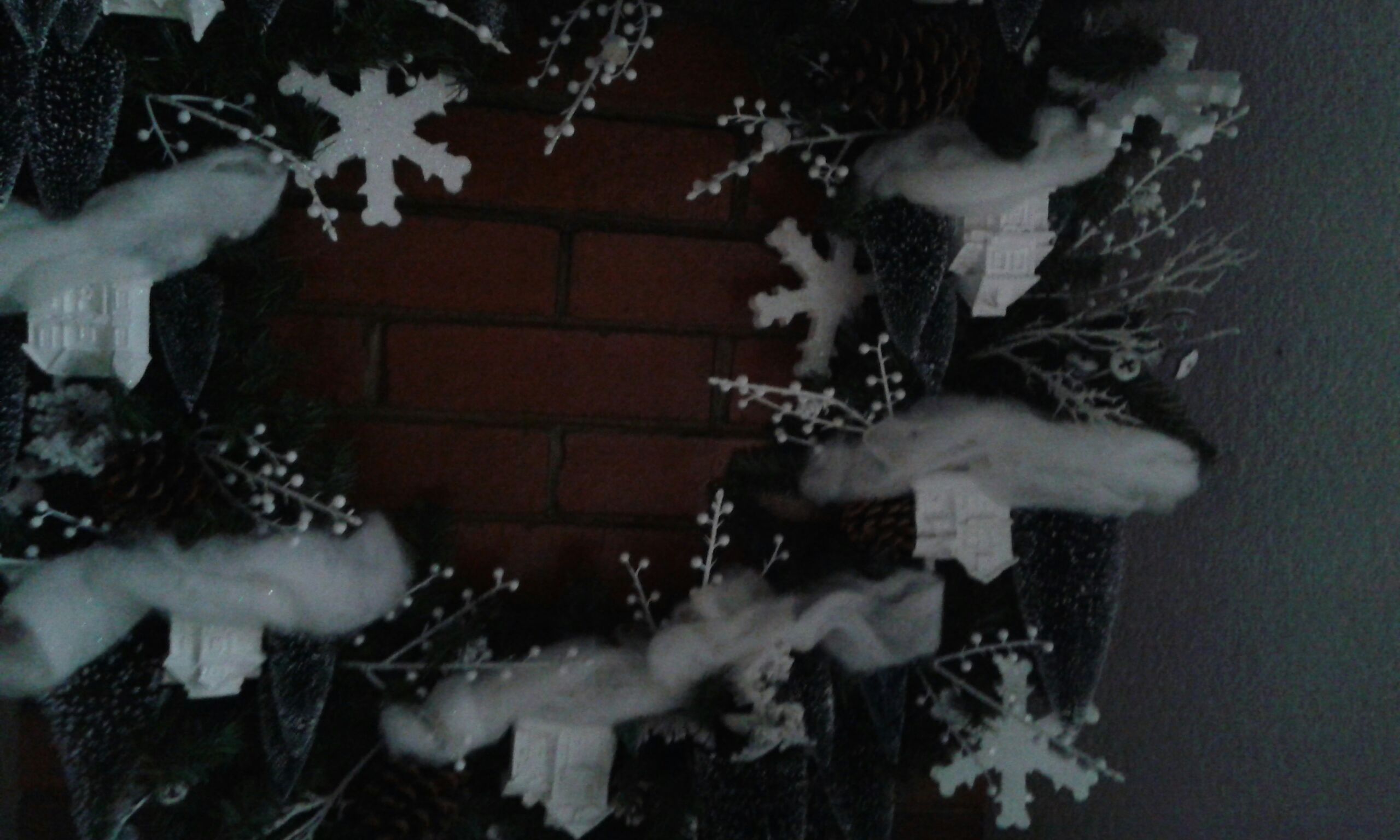 corona gigante con casitas - Coronas navideñas (Navidad) ornament collectible [Barcode 110066490018] - Main Image 2