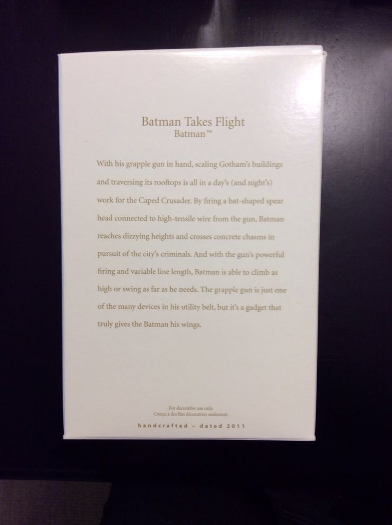 Batman Takes Flight - Batman (Comic Book Characters) ornament collectible [Barcode 2797201191610] - Main Image 2