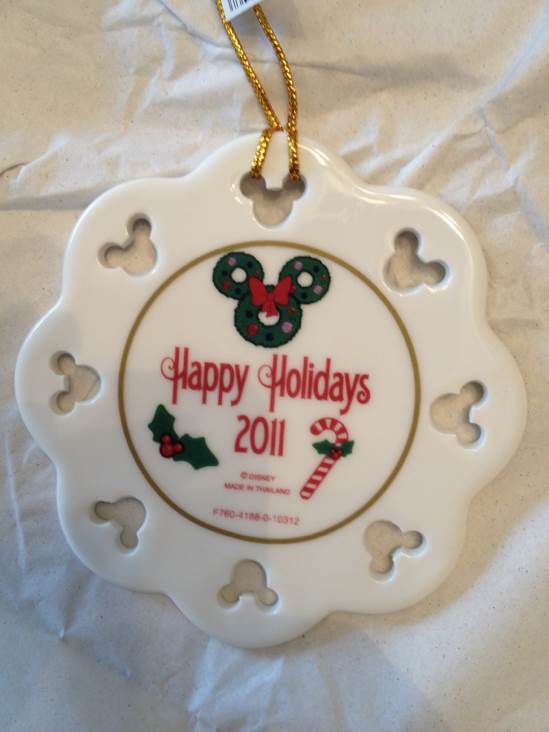 WDW Ceramic 2011 - Disney Park Ornaments (Disney Park Ornaments) ornament collectible [Barcode 400001124468] - Main Image 2