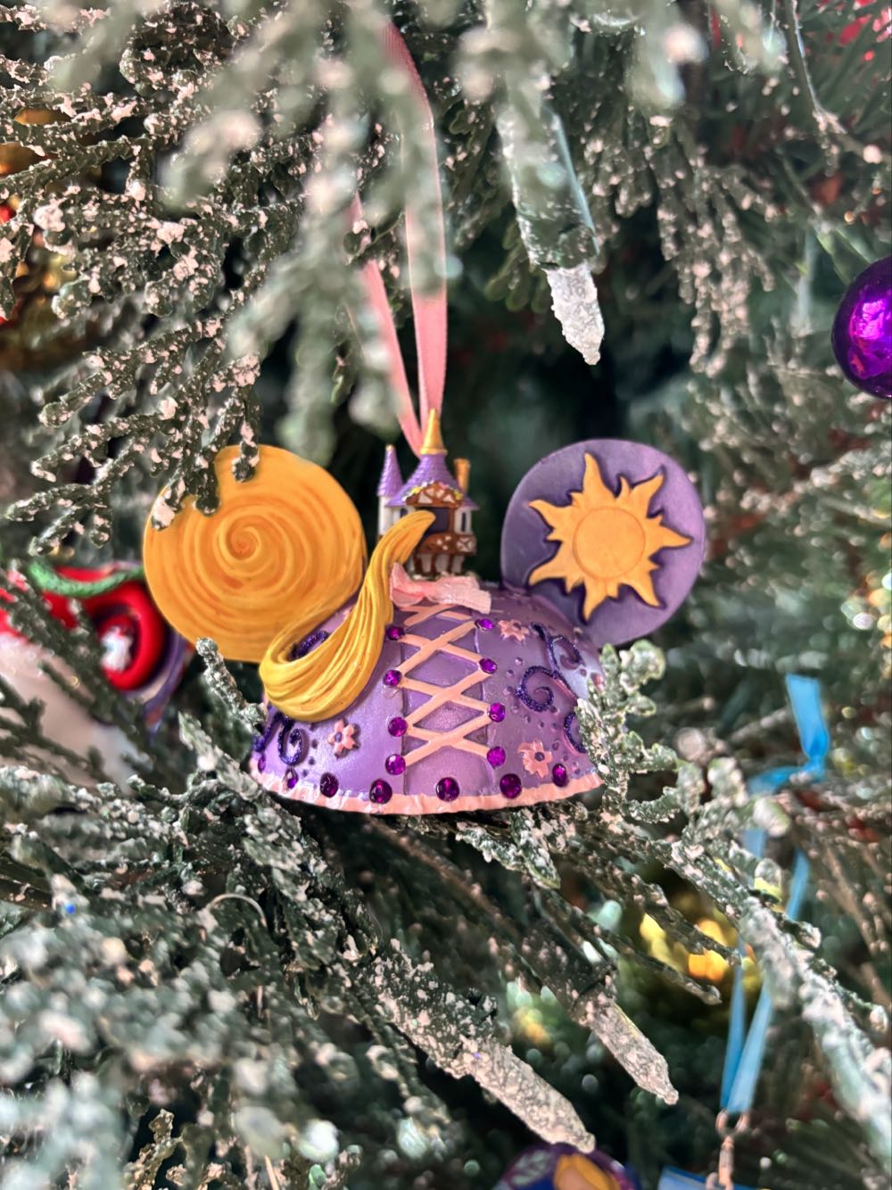 Rapunzel Ear Hat Ornament Disney - Disney Ear Hat ornament collectible [Barcode 400006477583] - Main Image 3