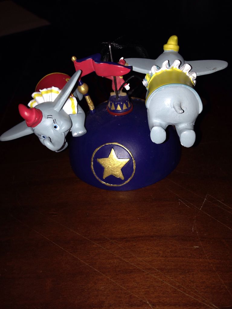 Flying Dumbo Ear Hat Ornament Disney - Disney Ear Hat ornament collectible [Barcode 400007298897] - Main Image 2