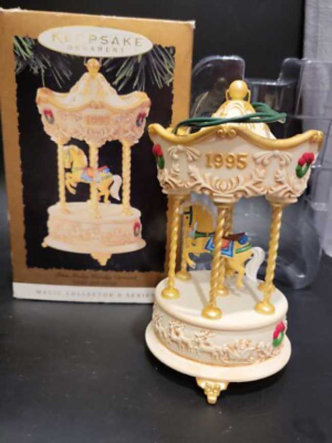 Tobin Fraley Holiday Carousel  #3 - Magic, Light & Music - Tobin Fraley Holiday Carousel (Carousel Horse) ornament collectible [Barcode 015012280098] - Main Image 2