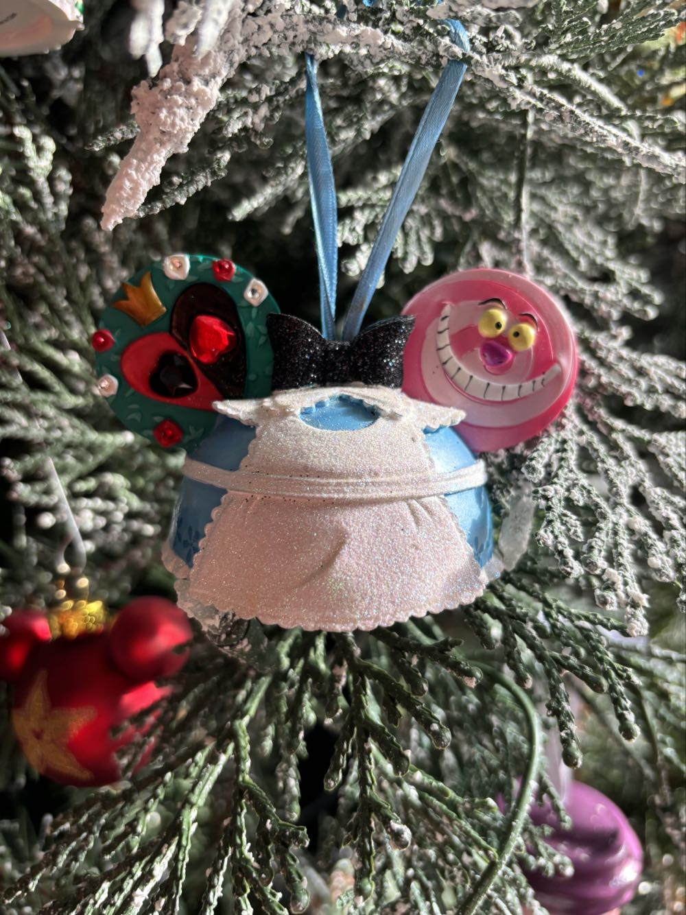 Alice In Wonderland Ear Hat Ornament Disney - Disney Ear Hat ornament collectible [Barcode 400007303706] - Main Image 3